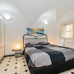 Casa Rachele - Con Posto Auto Privato A 300 M * Finale Ligure