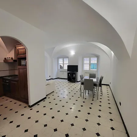 Casa Rachele - Con Posto Auto Privato A 300 M דירה *