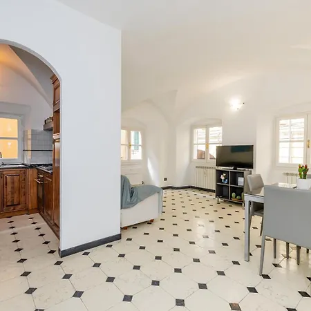 Casa Rachele - Con Posto Auto Privato A 300 M דירה *