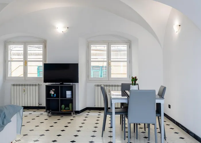 Casa Rachele - Con Posto Auto Privato A 300 M Appartement Finale Ligure