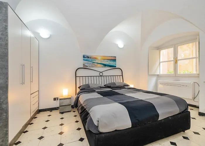 Casa Rachele - Con Posto Auto Privato A 300 M * Finale Ligure
